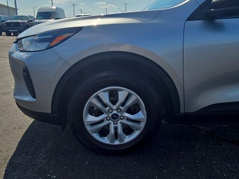 Certified 2023 Ford Escape AWD image 24