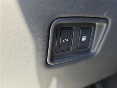 New 2025 Land Rover Range Rover SE image 24