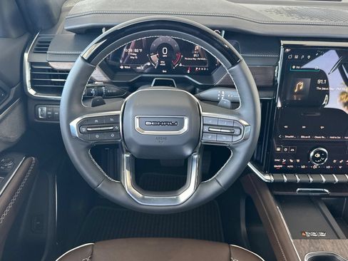 New 2026 GMC Acadia Denali Ultimate AWD/4WD image 12