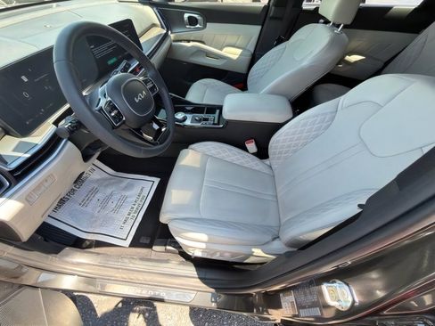 Used 2025 Kia Sorento SX Prestige AWD/4WD image 13