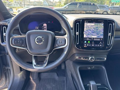 Used 2023 Volvo XC40 Recharge Ultimate w/ Protection Package Premier AWD/4WD image 15
