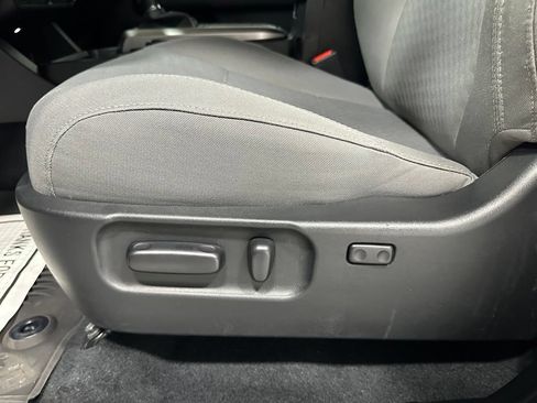 Used 2023 Toyota Tacoma SR5 w/ Technology Package AWD/4WD image 12