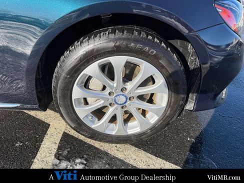 Used 2017 Mercedes-Benz E 300 4MATIC image 15