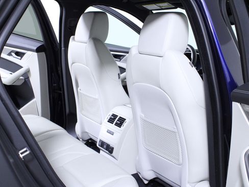 Used 2026 Jaguar F-PACE R-Dynamic S image 12