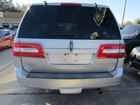 Used 2013 Lincoln Navigator w/ HD Trailer Tow Pkg image 3