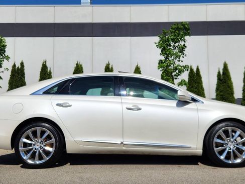 Used 2013 Cadillac XTS Premium AWD/4WD image 5