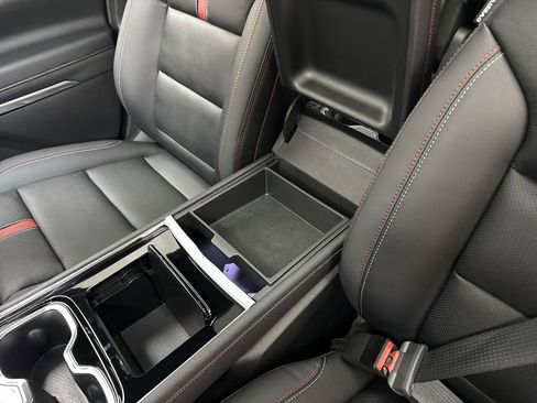 New 2026 Chevrolet Traverse RS w/ LPO, Floor Liner Package image 36