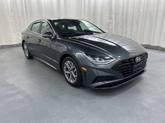 Used 2022 Hyundai Sonata SEL image 1