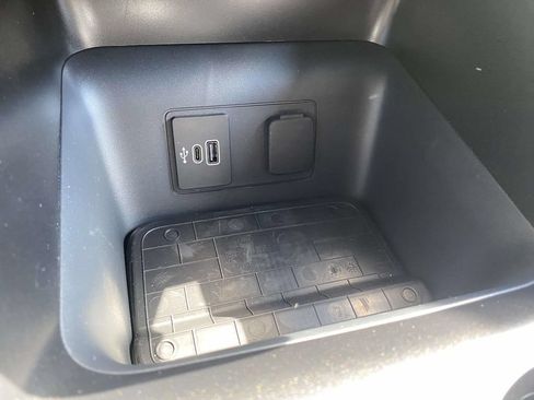 Used 2026 Ford Explorer Active AWD/4WD image 28