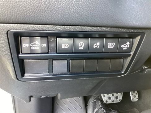 Used 2023 Toyota Tundra Limited image 25