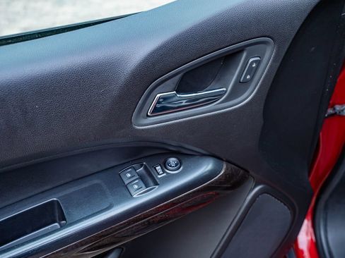 Used 2015 GMC Canyon SLE RWD image 17