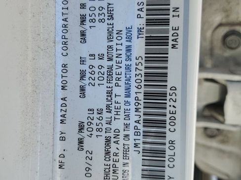 Used 2023 MAZDA MAZDA3 s FWD image 9