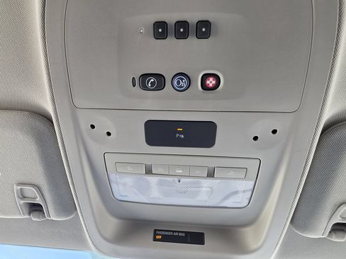 Used 2011 Chevrolet Volt Premium w/ Premium Trim Package FWD image 31