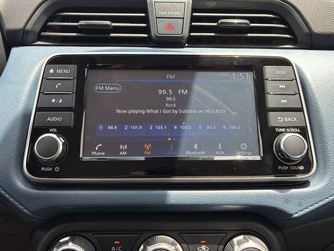 Used 2025 Nissan Versa SV FWD image 20