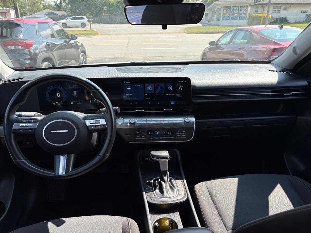 Certified 2024 Hyundai Kona SEL AWD/4WD image 7