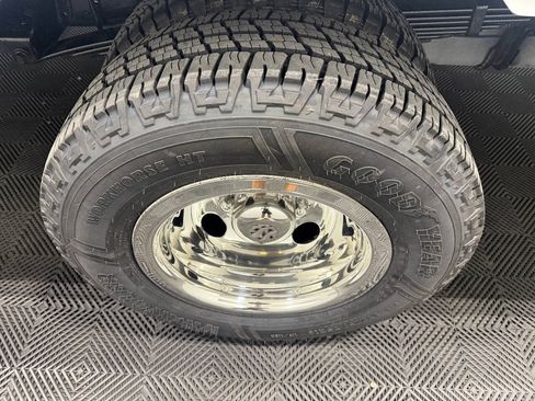 Used 2023 Ford E-450 and Econoline 450 Super Duty RWD image 5