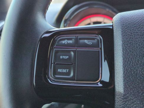 Used 2017 Dodge Grand Caravan SXT image 30