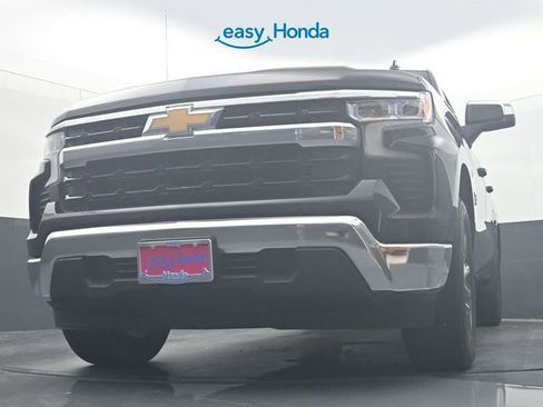 Used 2022 Chevrolet Silverado 1500 LT w/ Convenience Package II RWD image 28