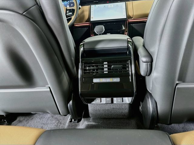 New 2026 Land Rover Range Rover Sport Dynamic SE AWD/4WD image 24