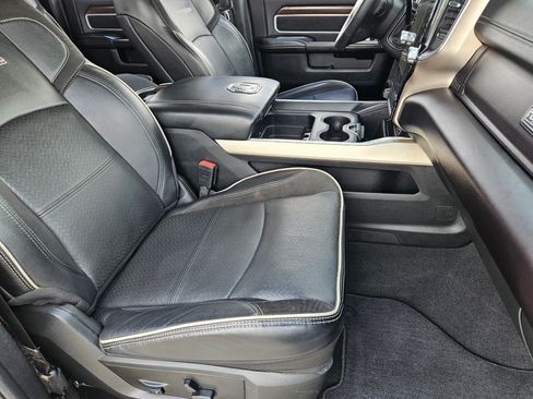 Used 2023 RAM 2500 Laramie AWD/4WD image 15