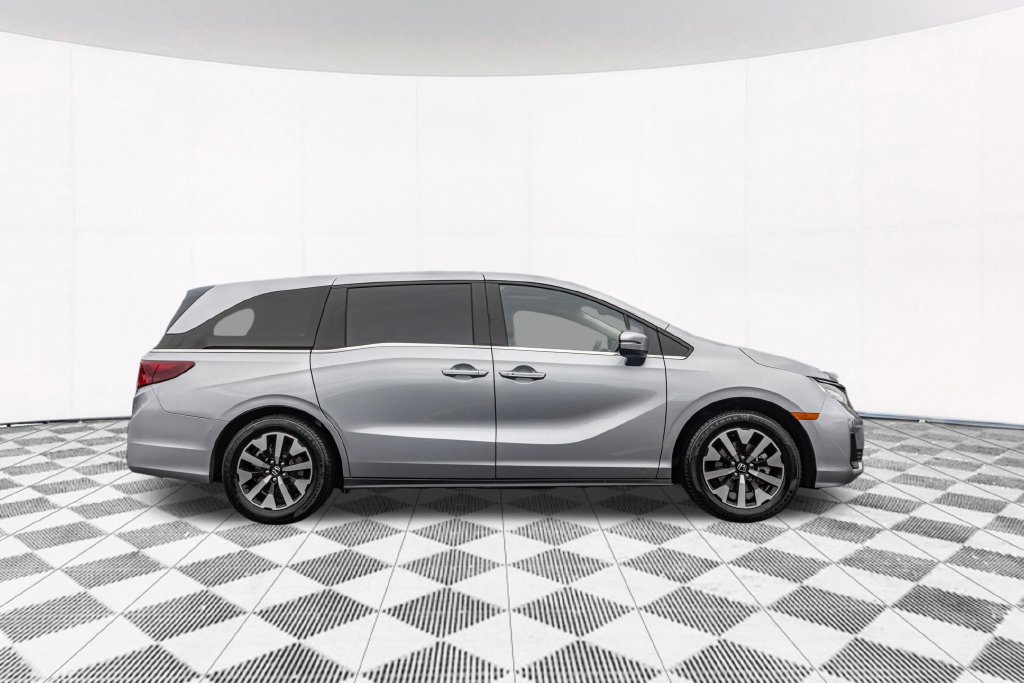 Used 2025 Honda Odyssey EX-L image 10