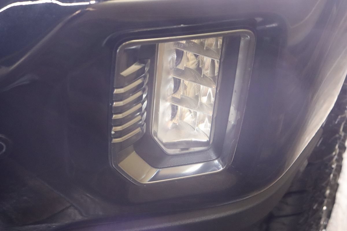 Used 2023 GMC Sierra 2500 AT4 w/ AT4 Premium Plus Package AWD/4WD image 16