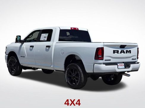 New 2026 RAM 2500 Big Horn AWD/4WD image 18
