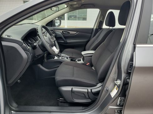 Used 2022 Nissan Rogue Sport S image 16