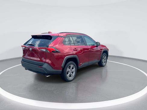 Used 2024 Toyota RAV4 LE AWD/4WD image 9