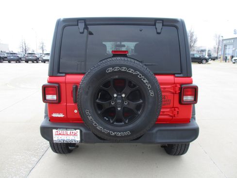Used 2023 Jeep Wrangler Unlimited Sport image 5