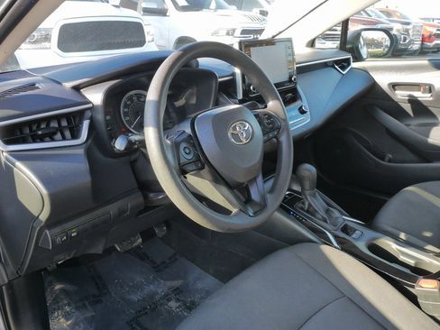 Used 2021 Toyota Corolla LE image 20