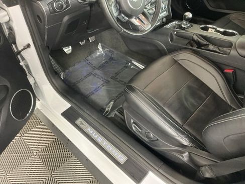 Used 2017 Ford Mustang GT Premium w/ GT Performance Package image 15