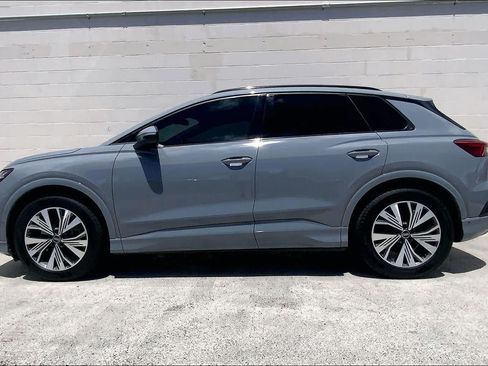 Used 2023 Audi Q4 e-tron Premium Plus w/ Premium Plus RWD image 3