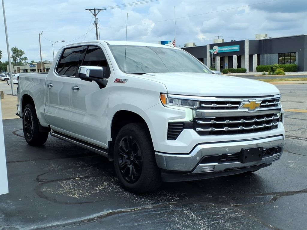 Used 2024 Chevrolet Silverado 1500 LTZ w/ Technology Package AWD/4WD image 3