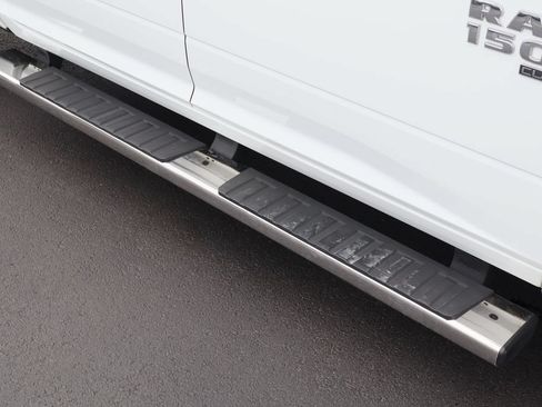 Used 2022 RAM 1500 Classic SLT w/ Electronics Group AWD/4WD image 11