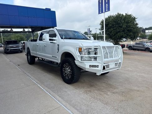 Used 2022 Ford F250 XLT AWD/4WD image 2