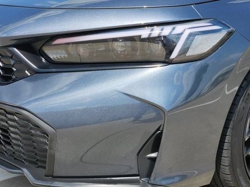 Used 2025 Honda Civic Sport image 8