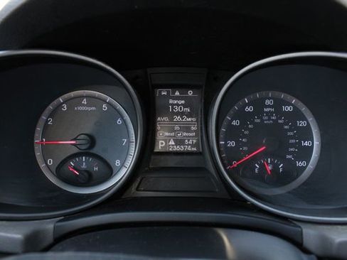 Used 2015 Hyundai Santa Fe Sport FWD image 9