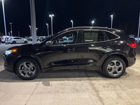 Certified 2023 Ford Escape ST-Line w/ Tech Pack #1 image 4