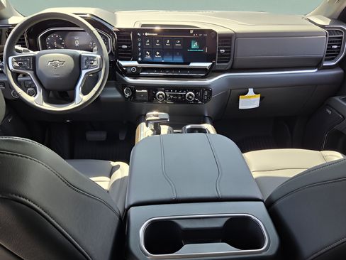 New 2026 Chevrolet Silverado 1500 LT Trail Boss w/ Convenience Package II AWD/4WD image 12