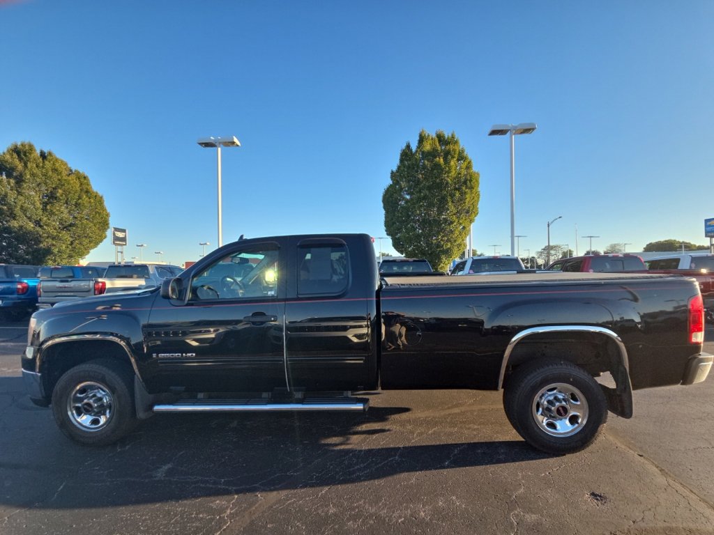 Used 2009 GMC Sierra 2500 SLE w/ Convenience Package RWD image 2