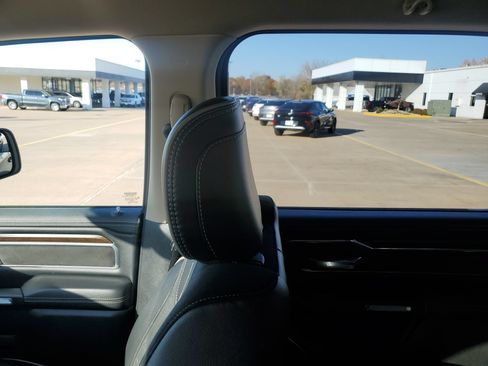 Used 2021 RAM 1500 Laramie AWD/4WD image 12