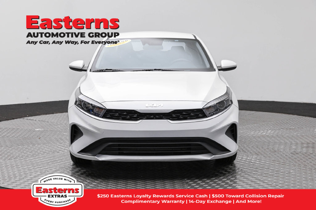 Used 2023 Kia Forte LXS FWD image 3