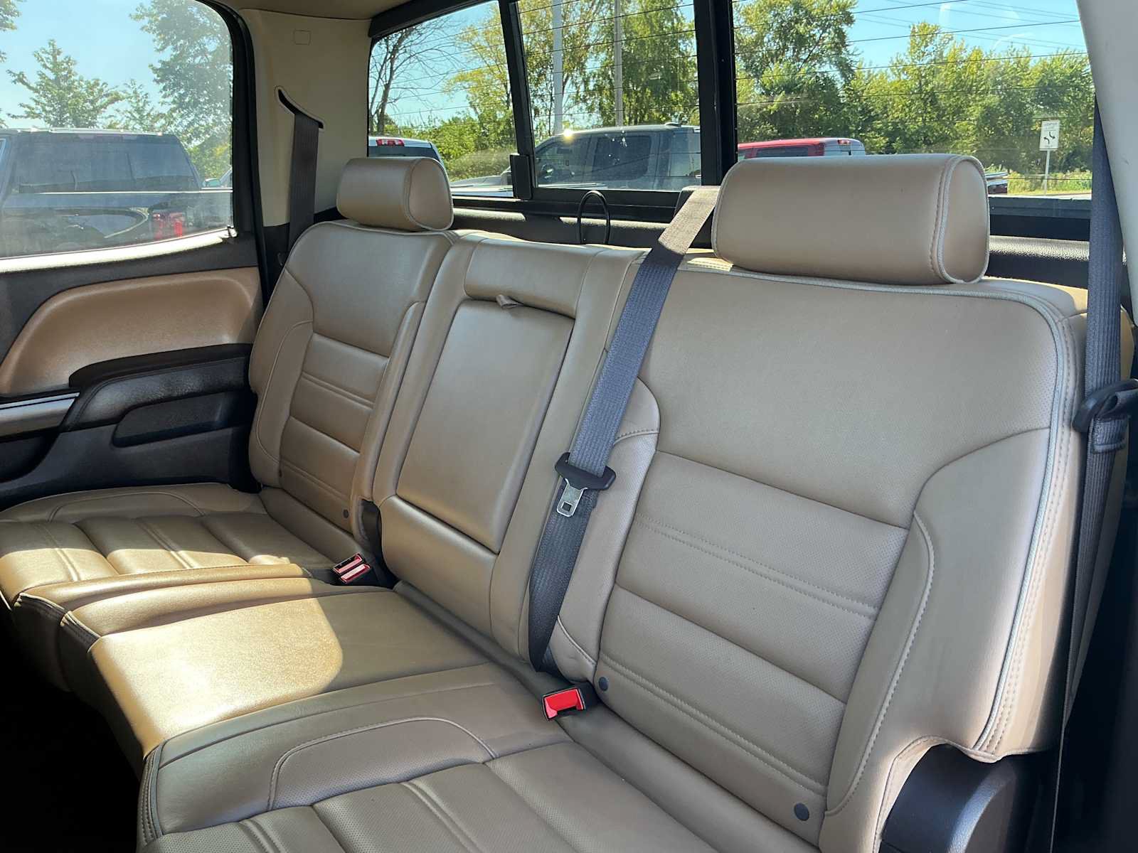 Used 2017 GMC Sierra 2500 Denali w/ Duramax Plus Package AWD/4WD image 21