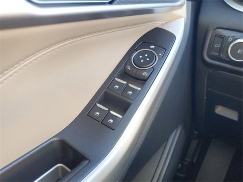 Used 2021 Ford Explorer XLT w/ Equipment Group 202A image 29