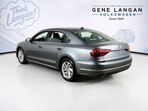 Used 2018 Volkswagen Passat 2.0T SE FWD image 7