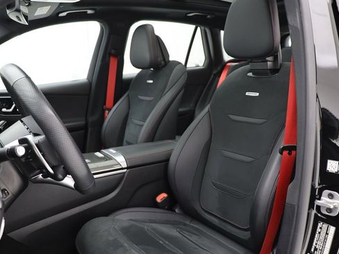 Used 2025 Mercedes-Benz GLC 43 AMG 4MATIC image 18