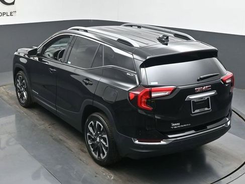 Used 2022 GMC Terrain SLT w/ Infotainment Package II image 40