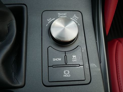 Used 2024 Lexus IS 500 image 33