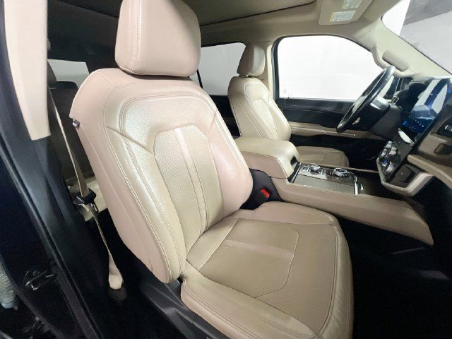 Used 2023 Ford Expedition Limited AWD/4WD image 29